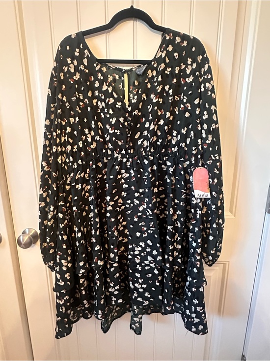 ARULA Dresses & Skirts - ARULA Green Mini Dress with Cream and Light Pink Floral Spots